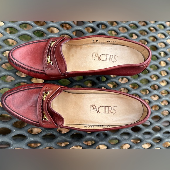 Vintage MAINE PACERS LEATHER LOAFER PUMPS Size 6M (Fits Like 5.5) Made in USA - Picture 8 of 10